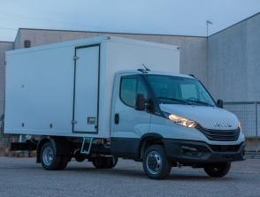 furgoni-Iveco-Daily-con-allestimento-isotermico---veicoli-commerciali-53.jpg